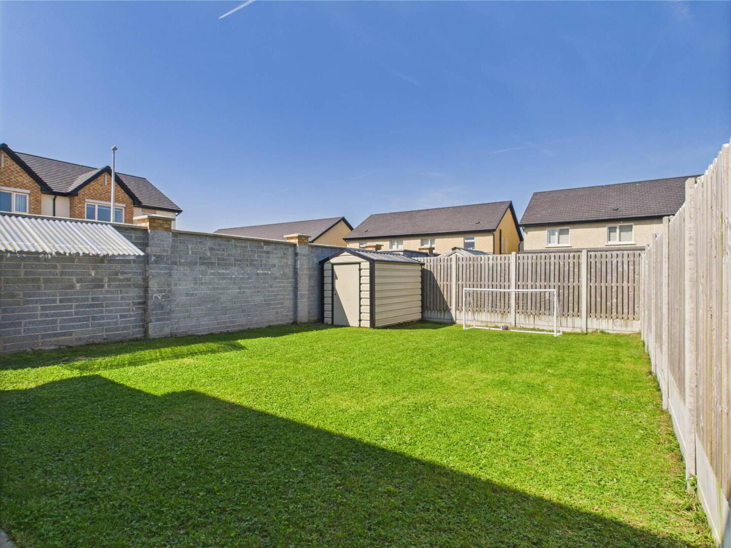 4 Hazelwood Green 17 of 17