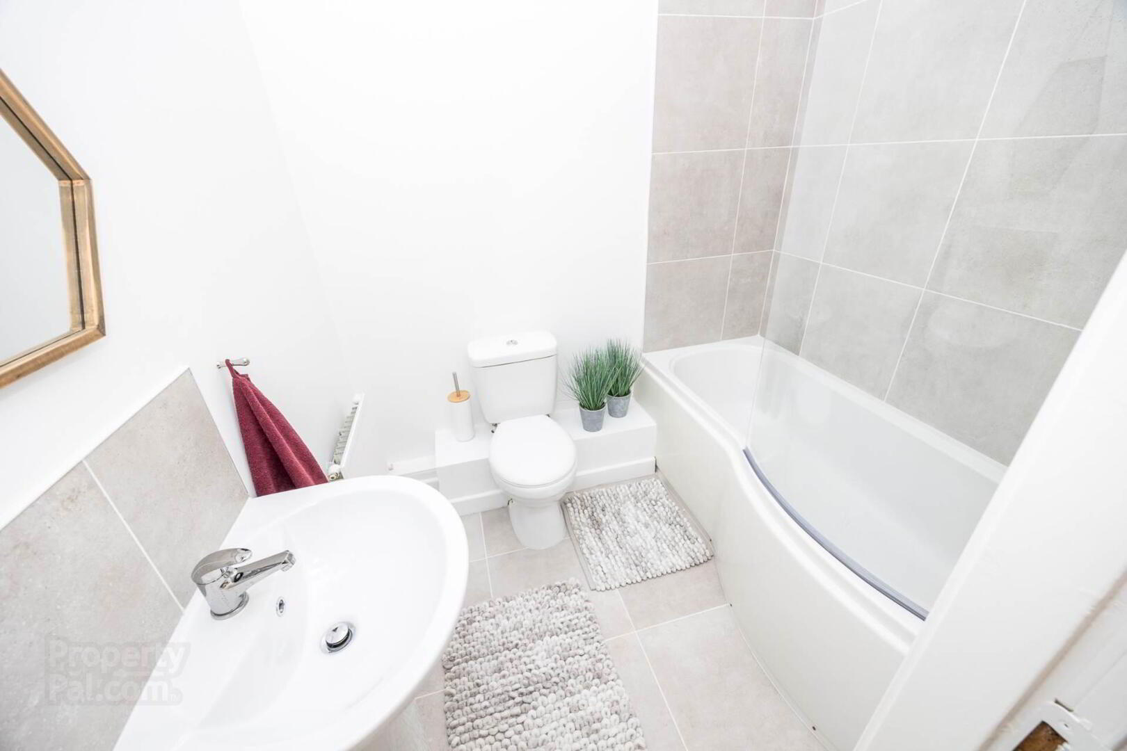 98 Holywell Wood 13 of 21