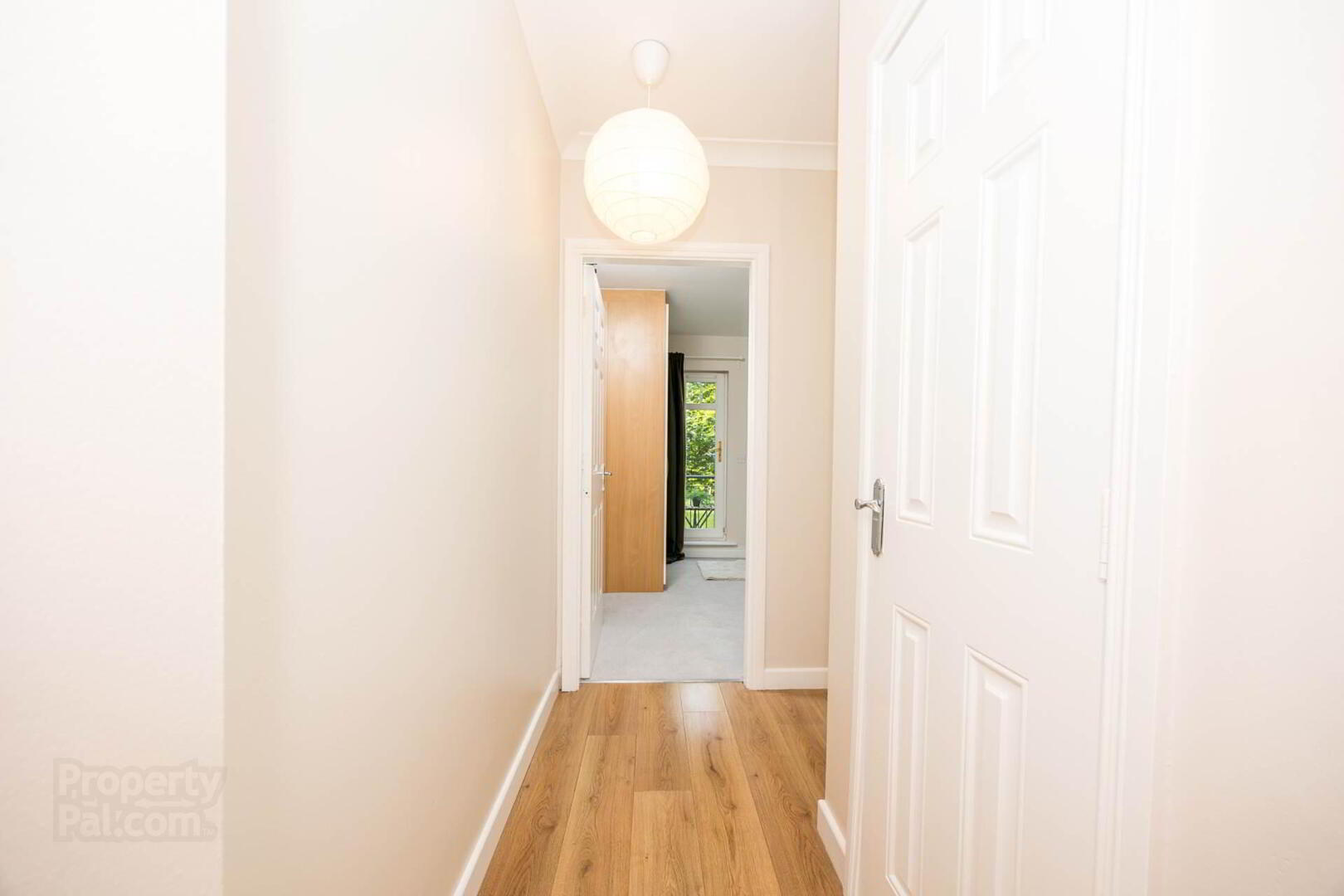 98 Holywell Wood 14 of 21