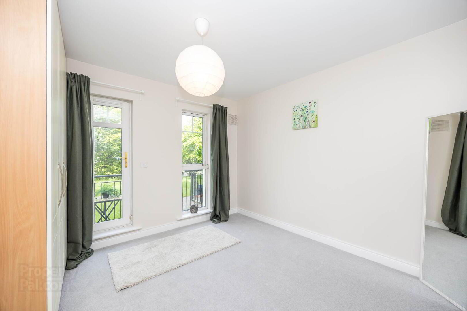 98 Holywell Wood 16 of 21