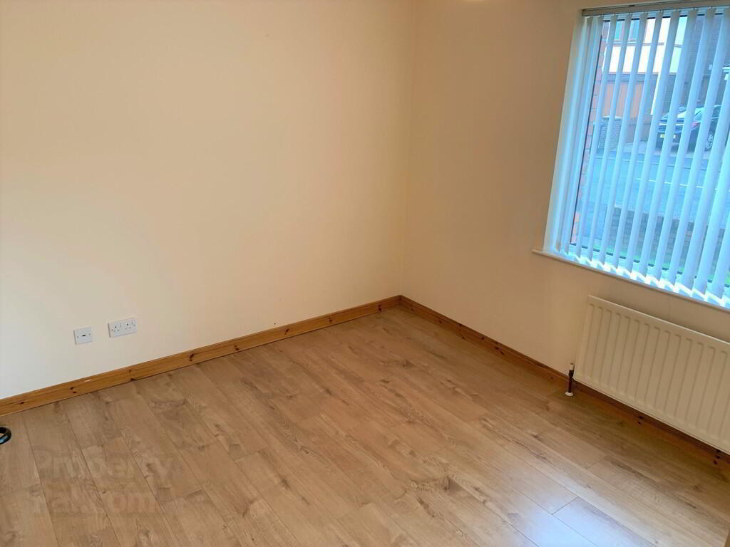 2 Hanover Court 6 of 12