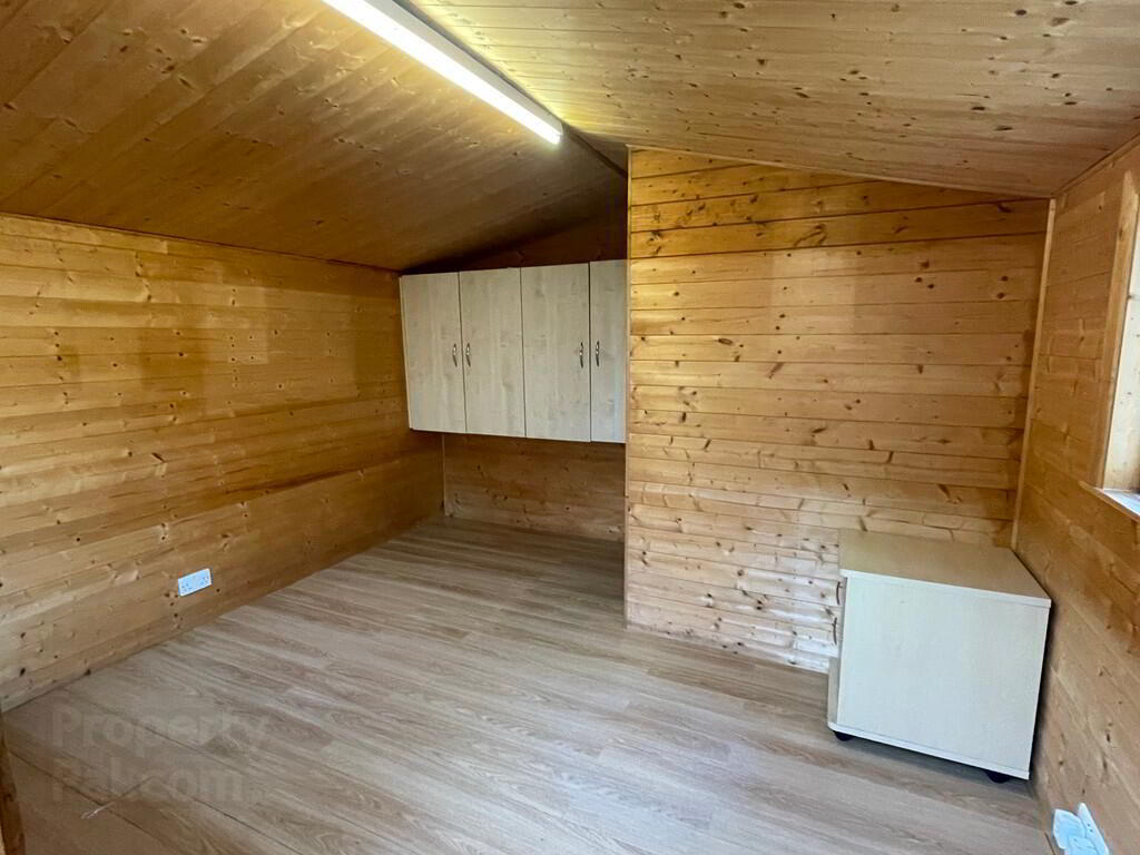 1055 Upper Newtownards Road 18 of 20