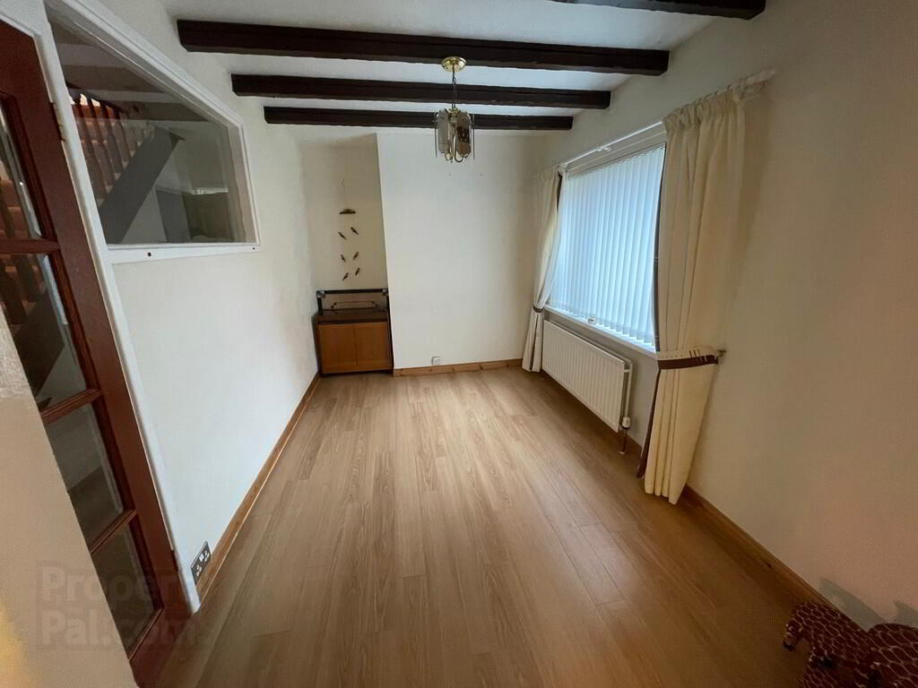 1055 Upper Newtownards Road 5 of 20