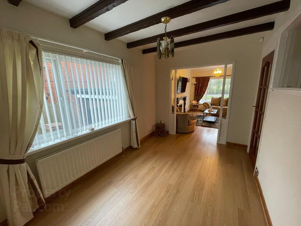 1055 Upper Newtownards Road 4 of 20