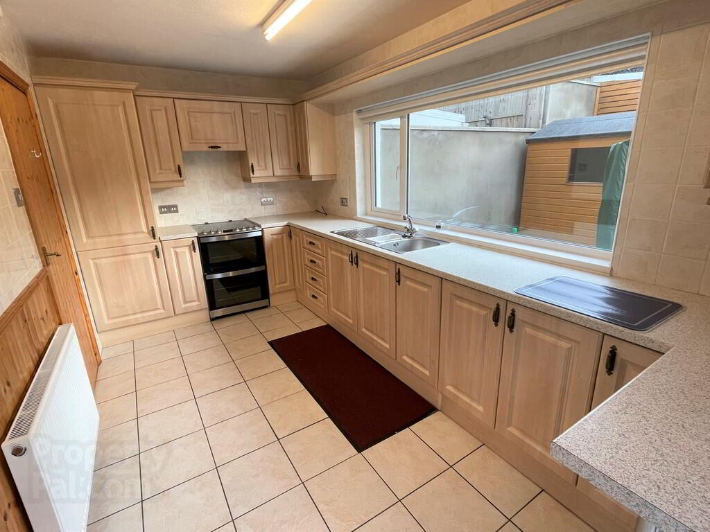 1055 Upper Newtownards Road 6 of 20