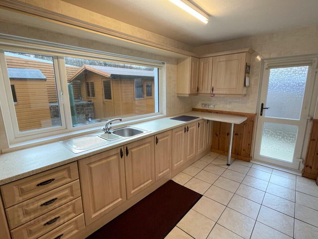 1055 Upper Newtownards Road 7 of 20