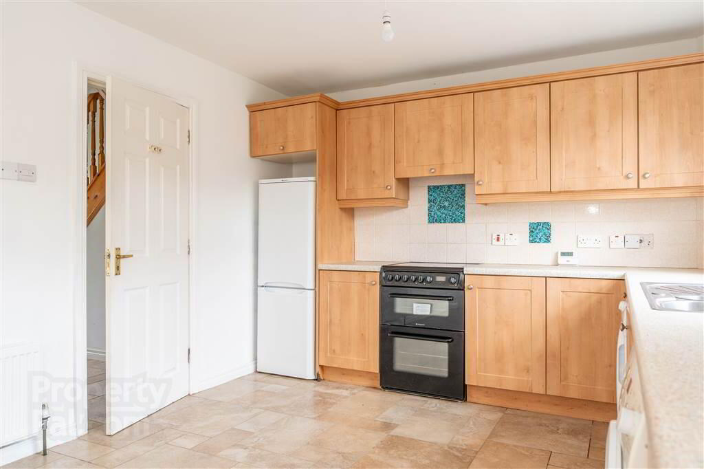 12 Fenaghy Heights 9 of 35