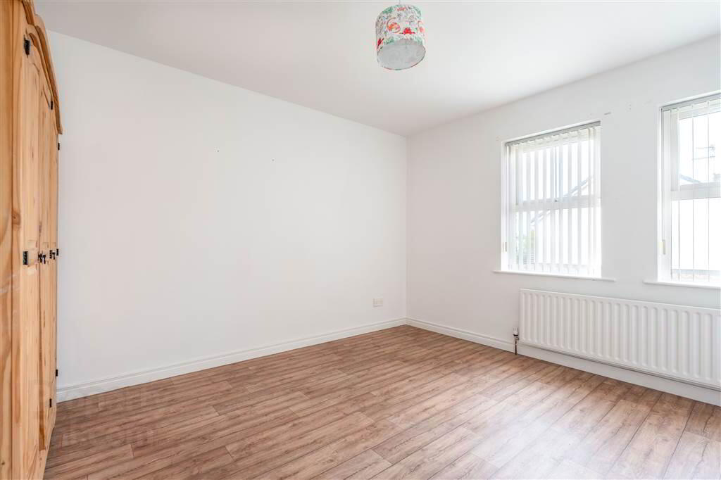 12 Fenaghy Heights 21 of 35