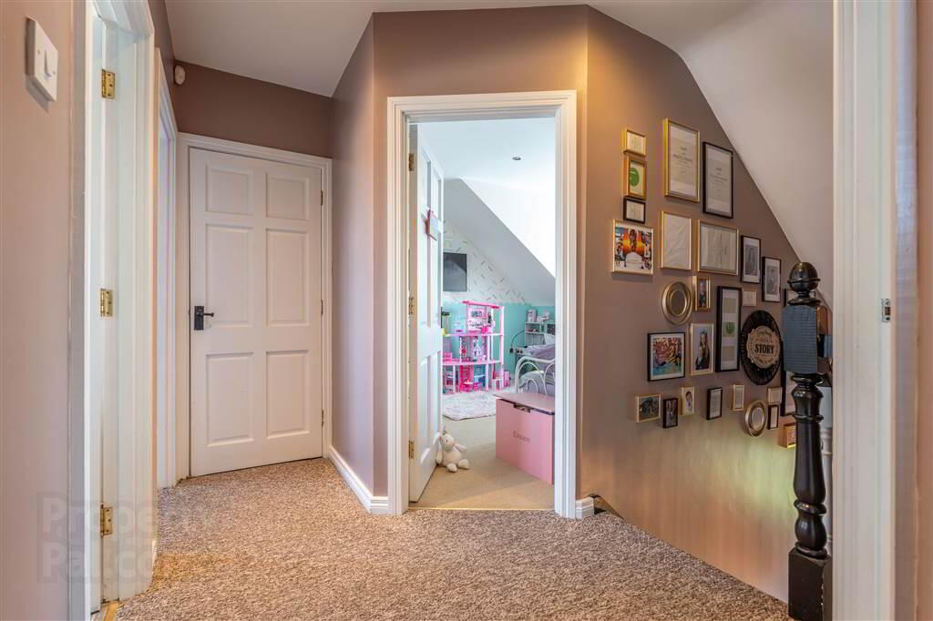 9 Rosses Avenue 24 of 53