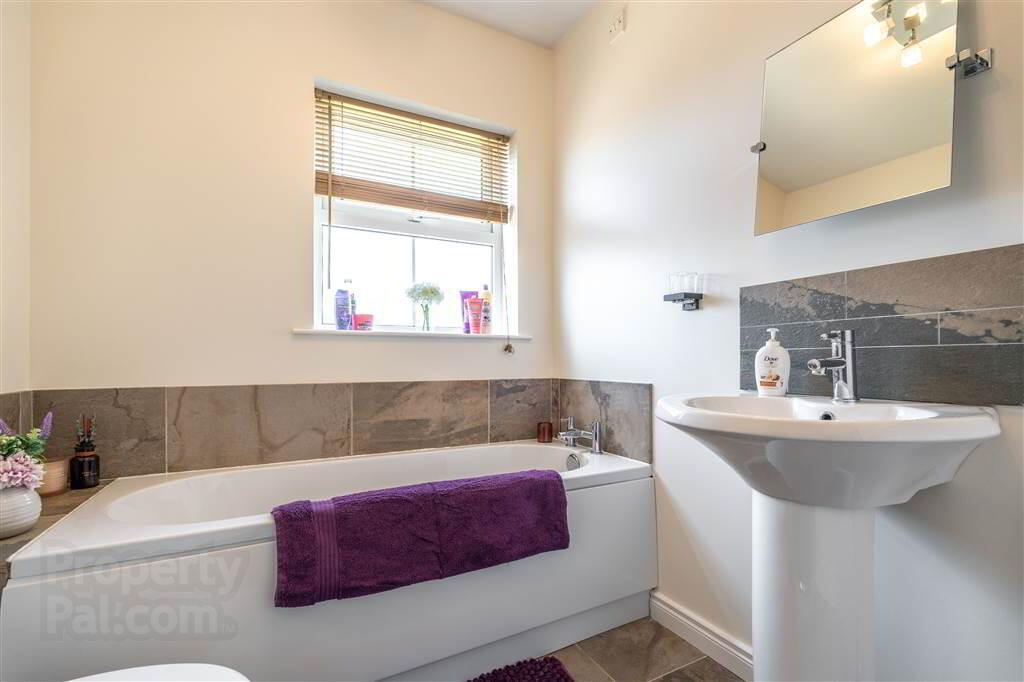 9 Rosses Avenue 39 of 53