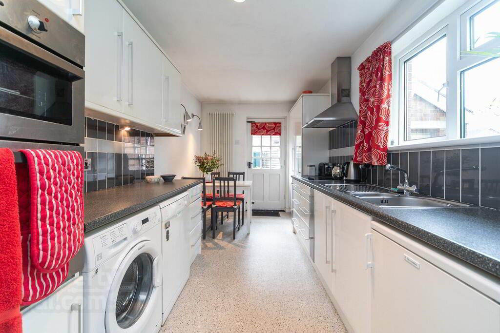 30 Pond Park Avenue 11 of 32