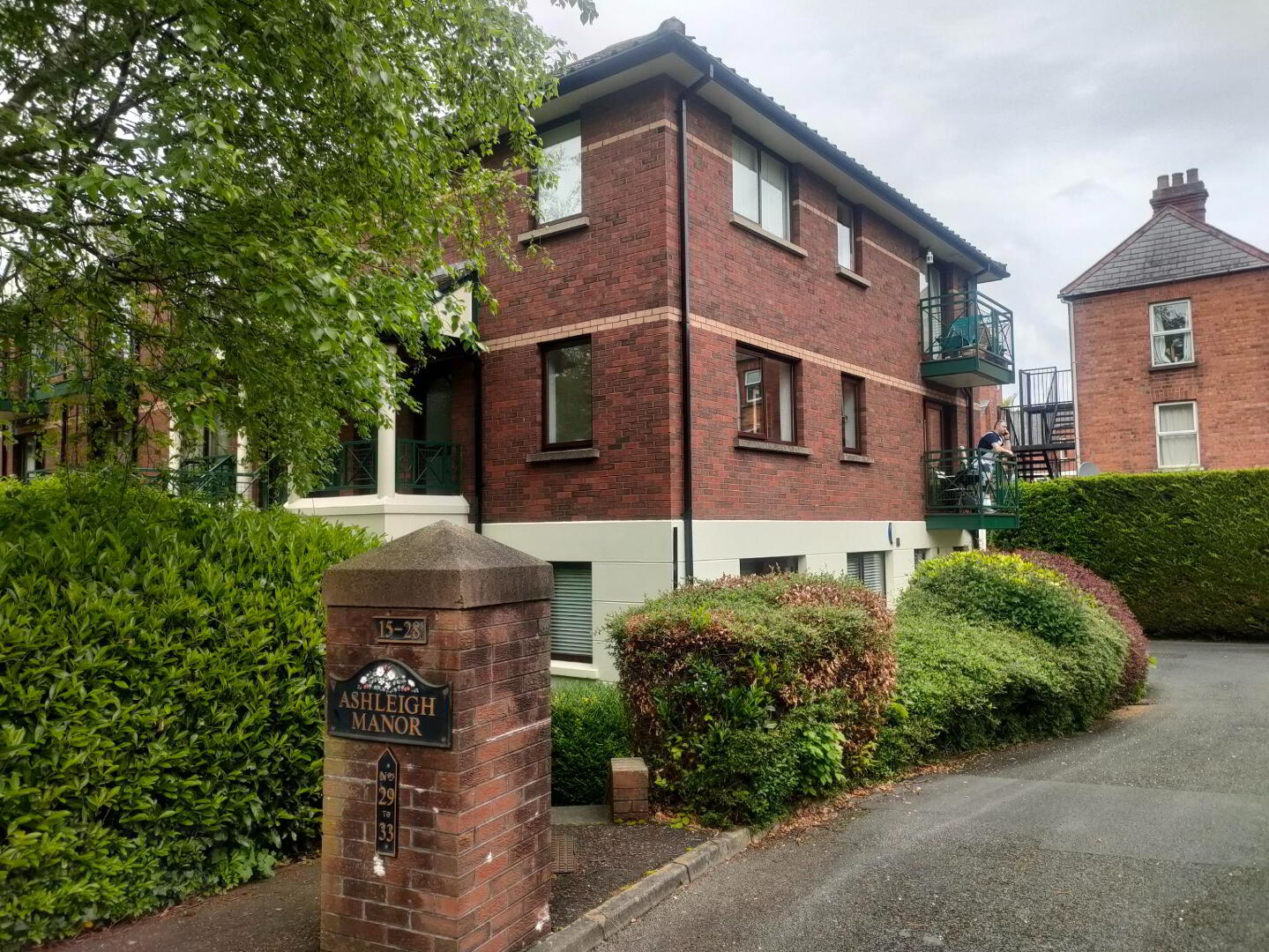 28 Ashleigh Manor, Windsor Avenue 1 of 13