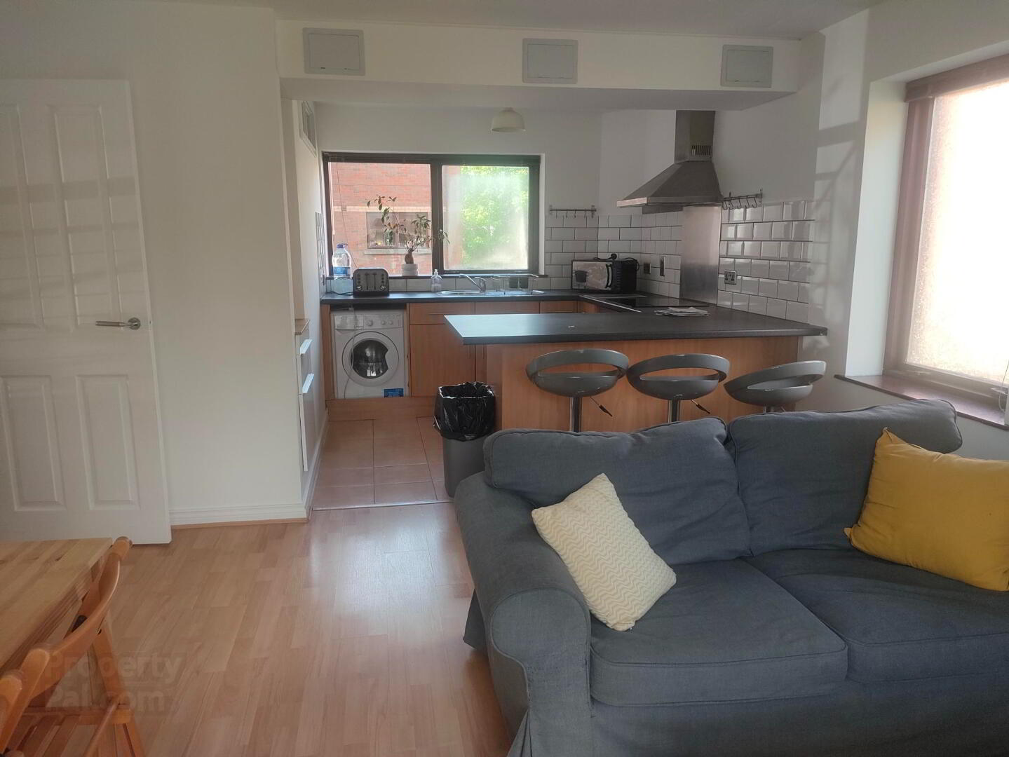 28 Ashleigh Manor, Windsor Avenue 12 of 13