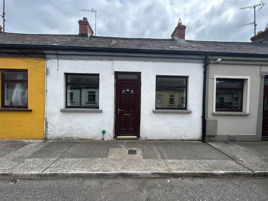 6b Saint Alphonsus Road 1 of 11