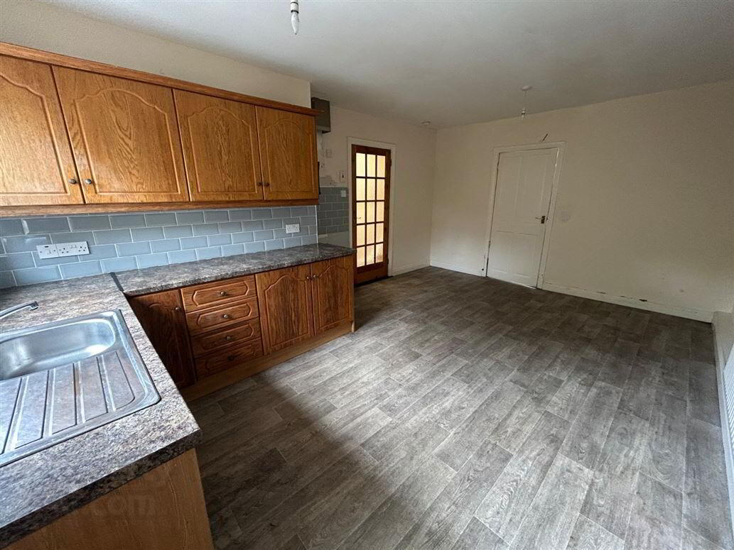 6b Saint Alphonsus Road 3 of 11