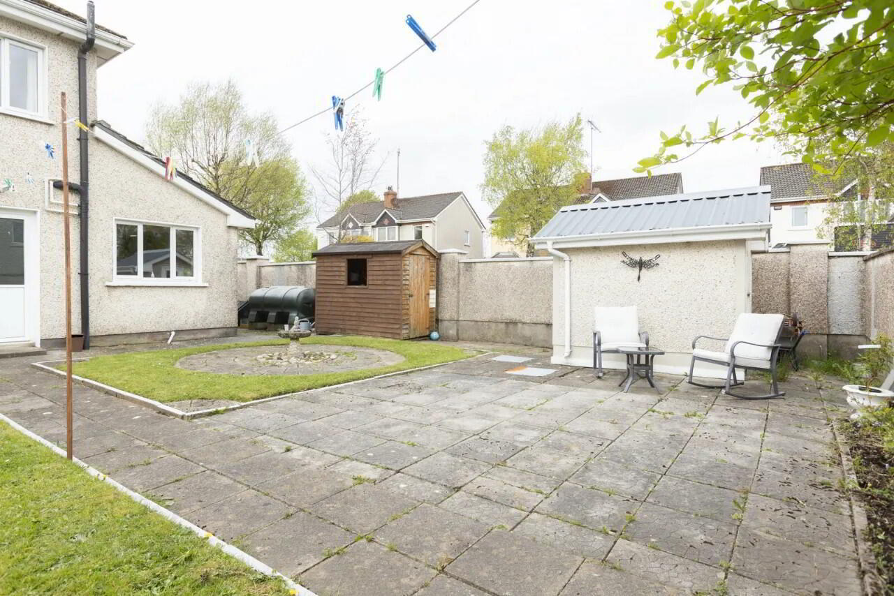 54 Newtown Lawns 34 of 40
