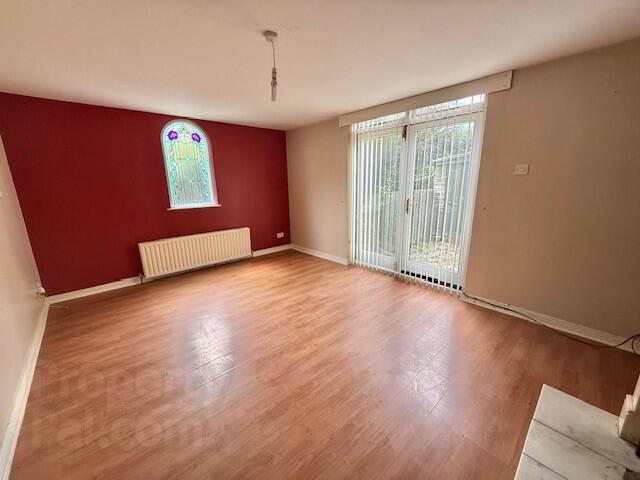 19 Farren Park 5 of 12