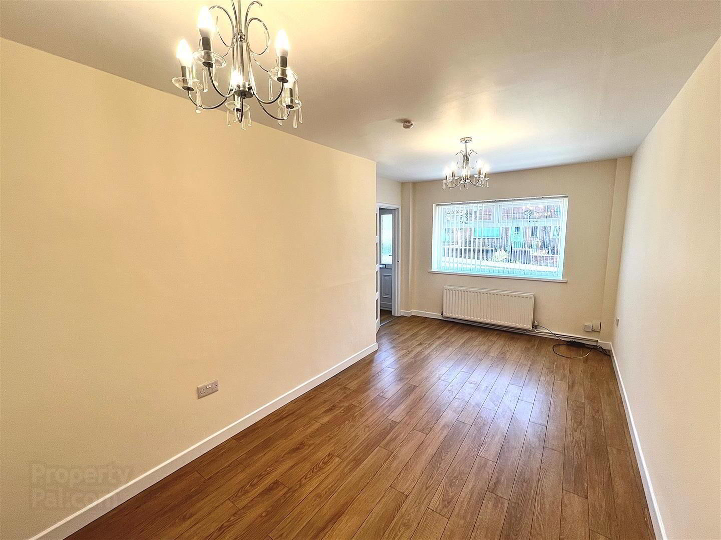 94 Gainsborough Drive 3 of 11