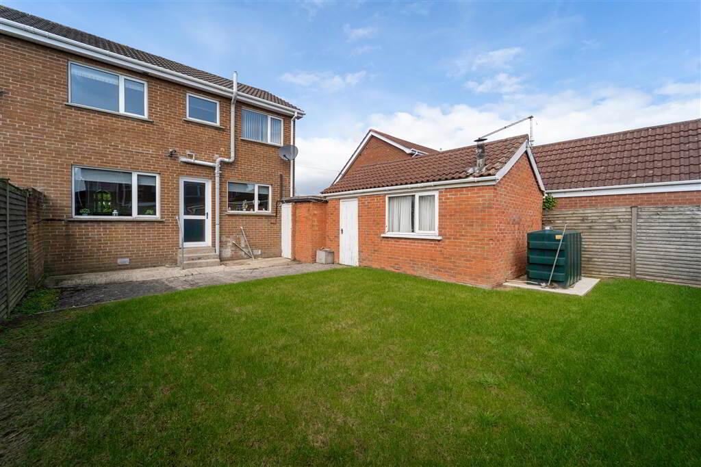 33 Lynne Crescent 16 of 18