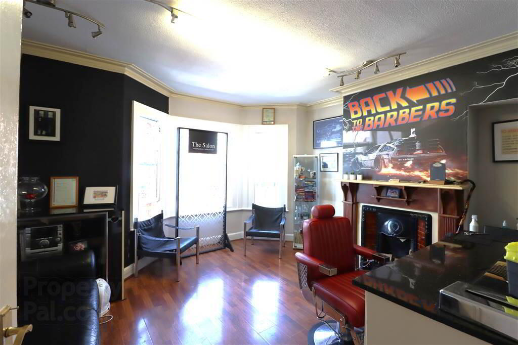 172 Kingsway 4 of 5