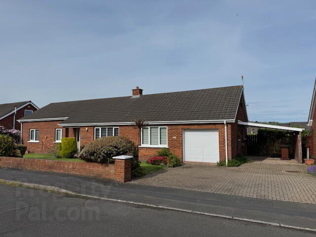 25 Brooklands Gardens 1 of 32