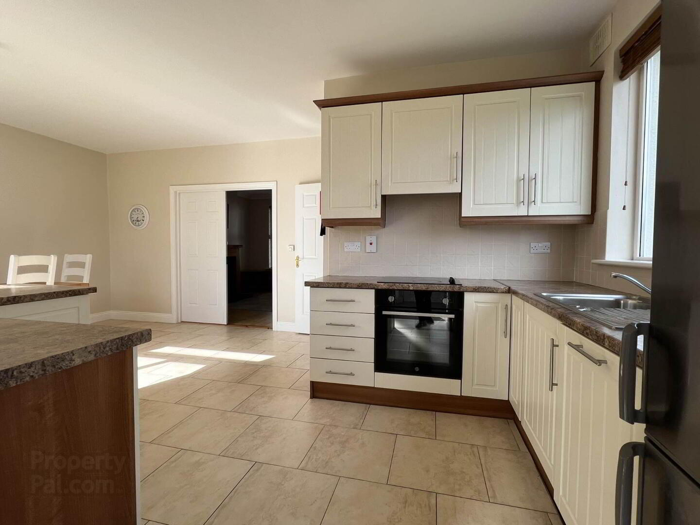 8 Longfield Way 3 of 13