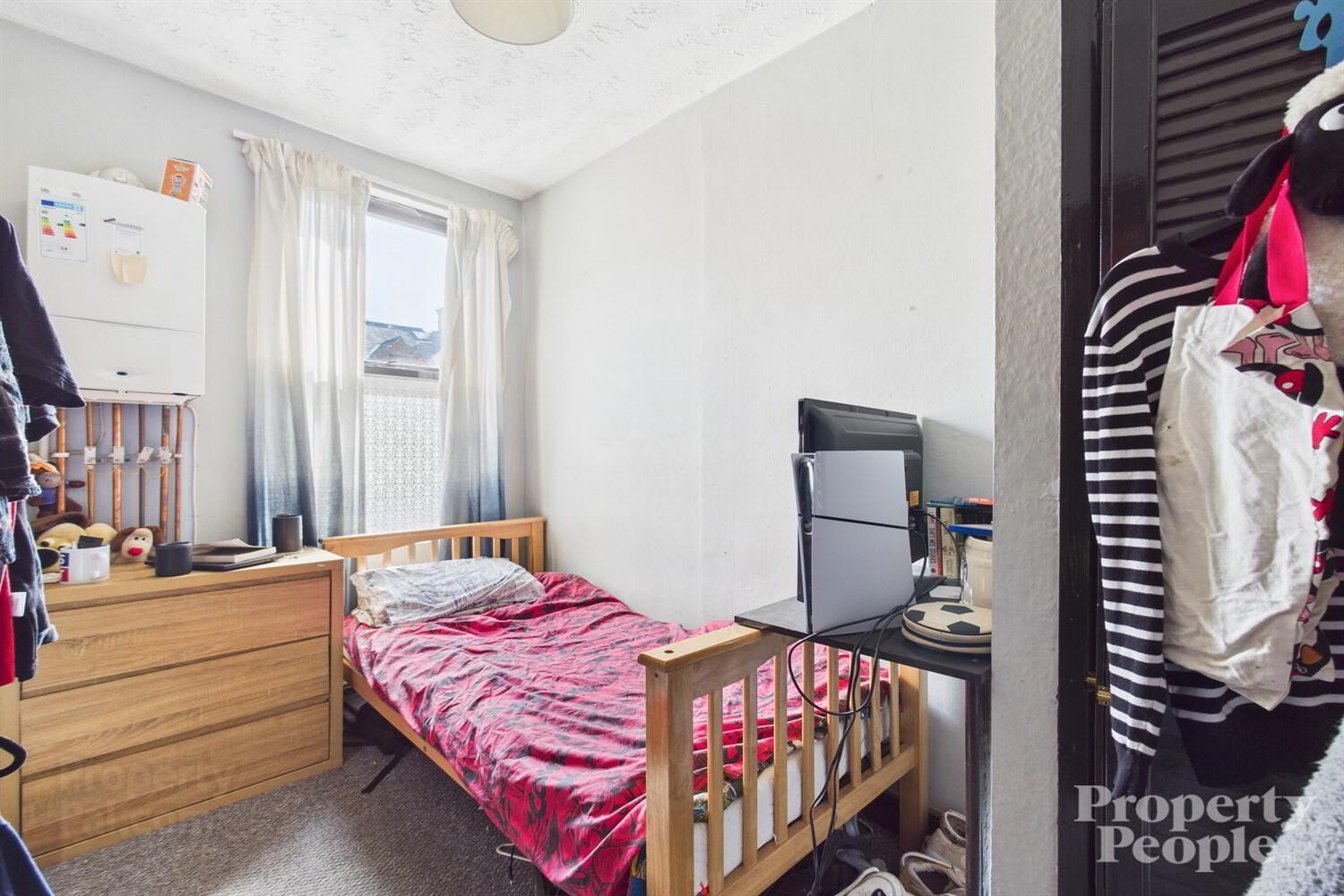32 Willowbank Gardens 7 of 13