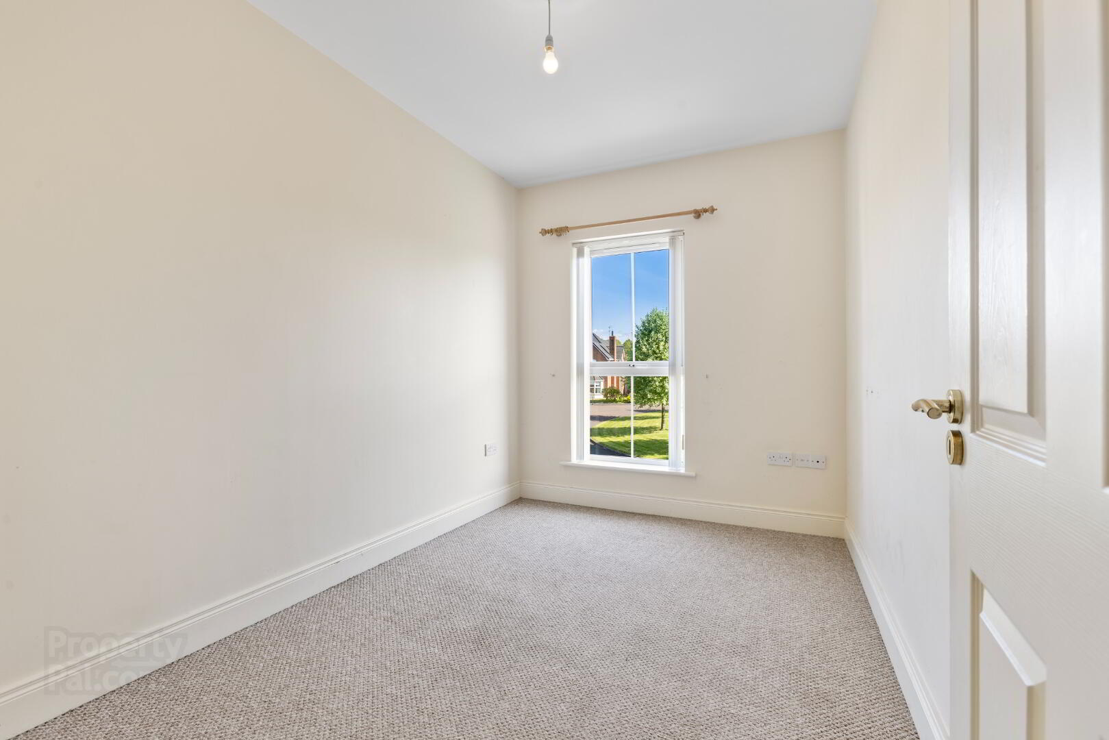 14 Rectory Fields 15 of 23
