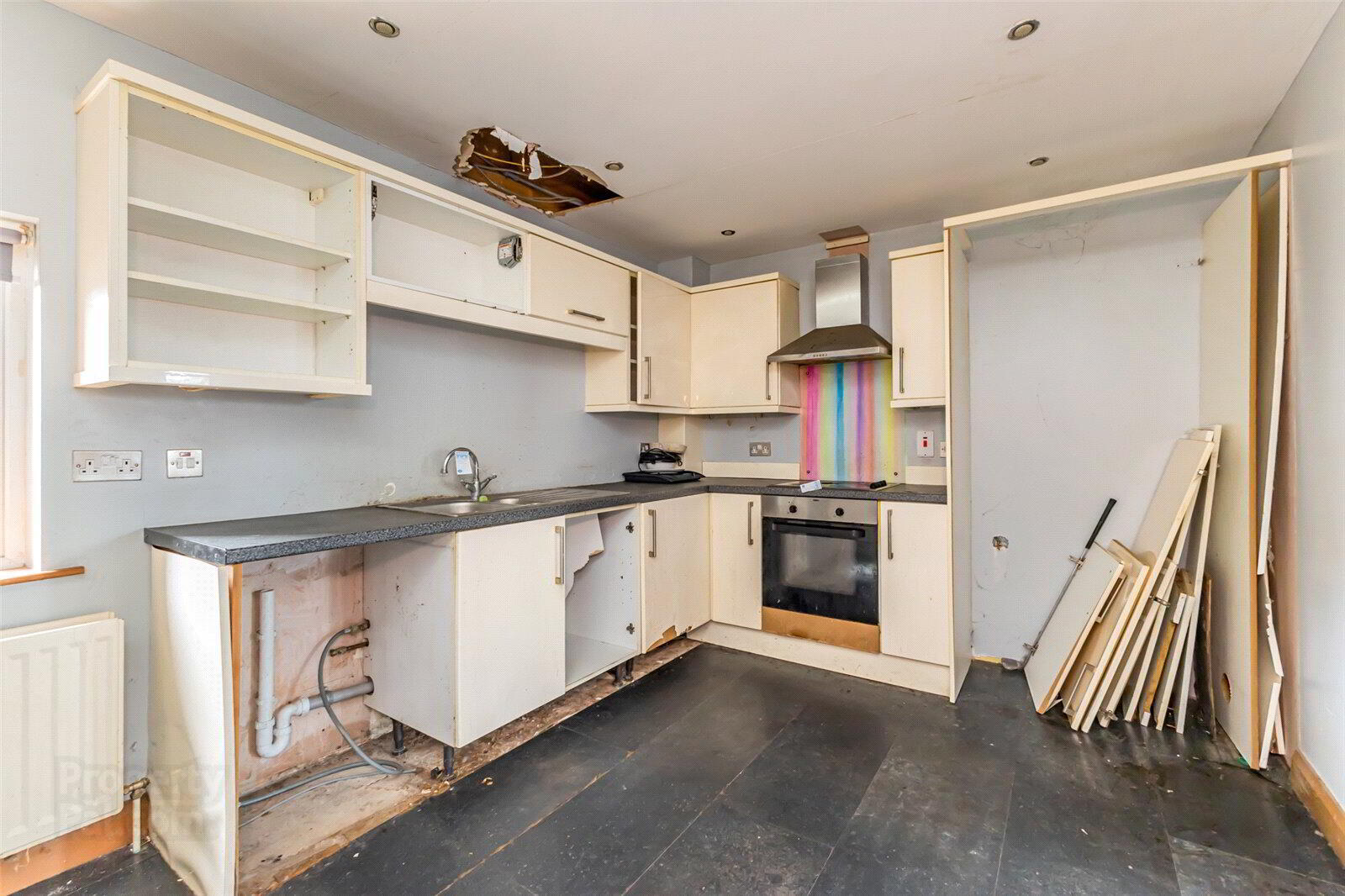 1 Mountforde Road 8 of 21