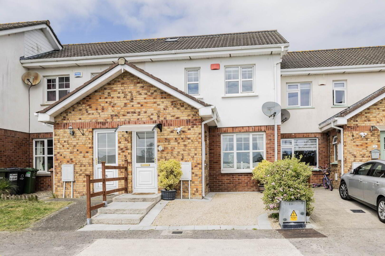 4 Grange Walk 1 of 28
