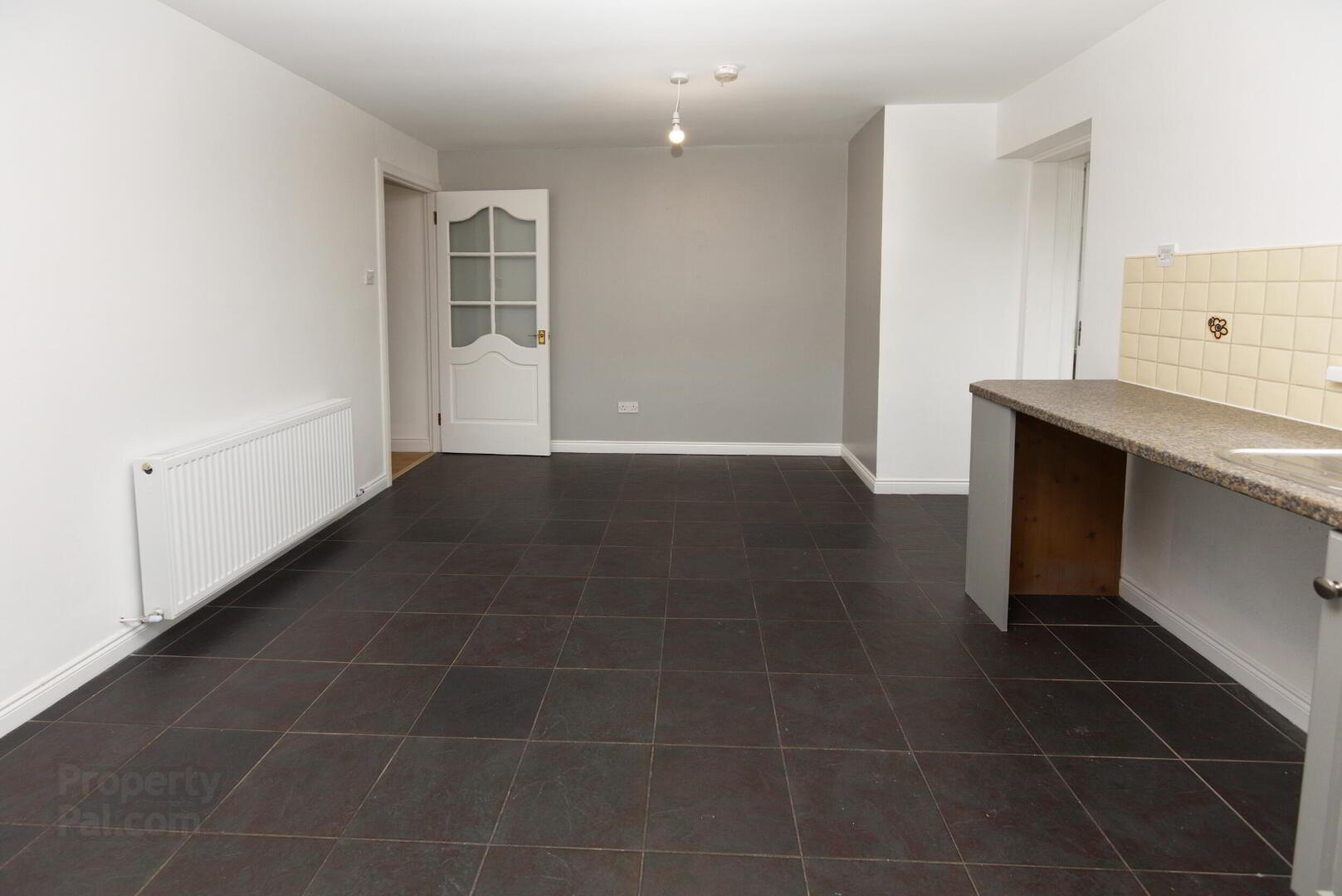 3 Abbot Gardens 3 of 16