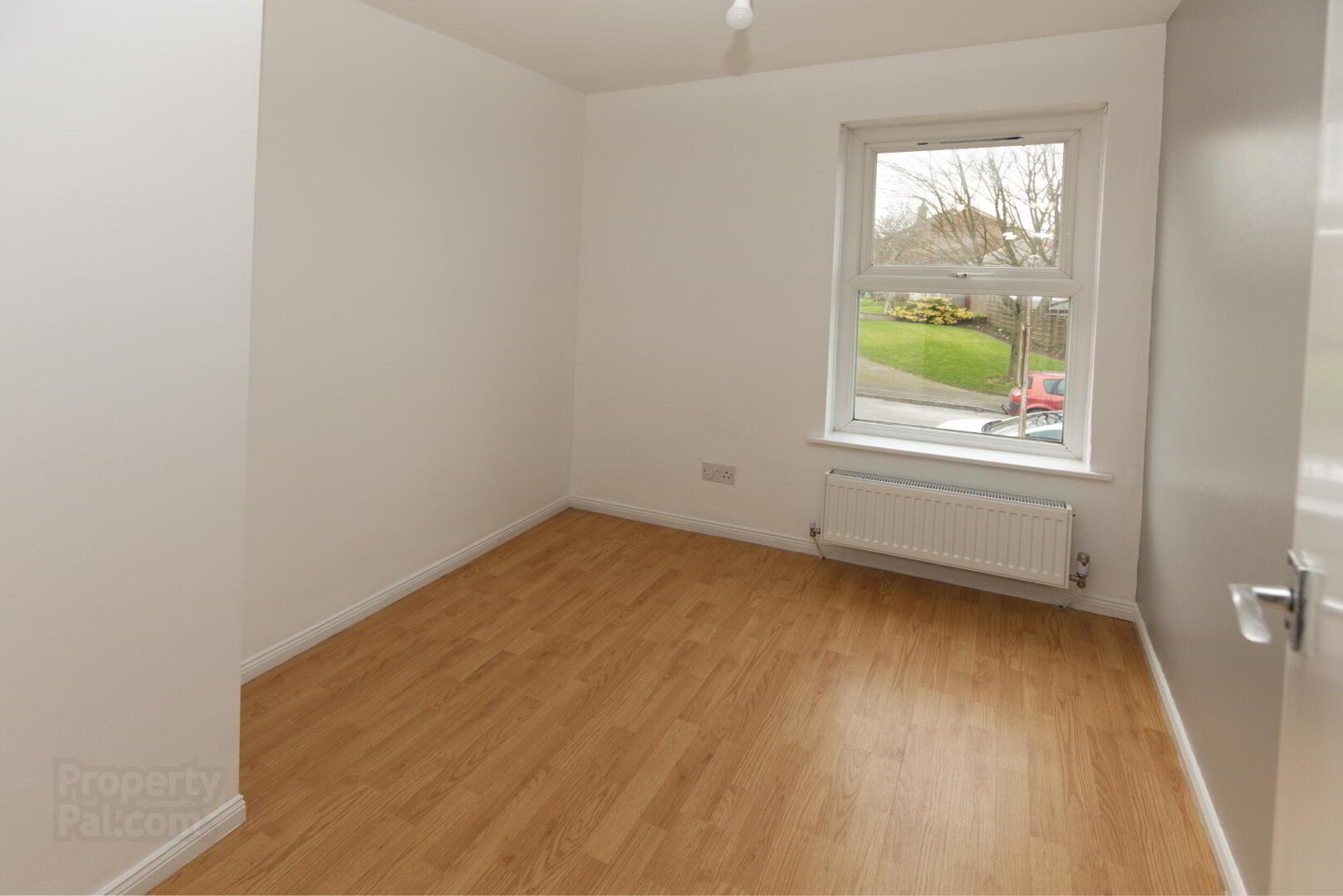 3 Abbot Gardens 14 of 16