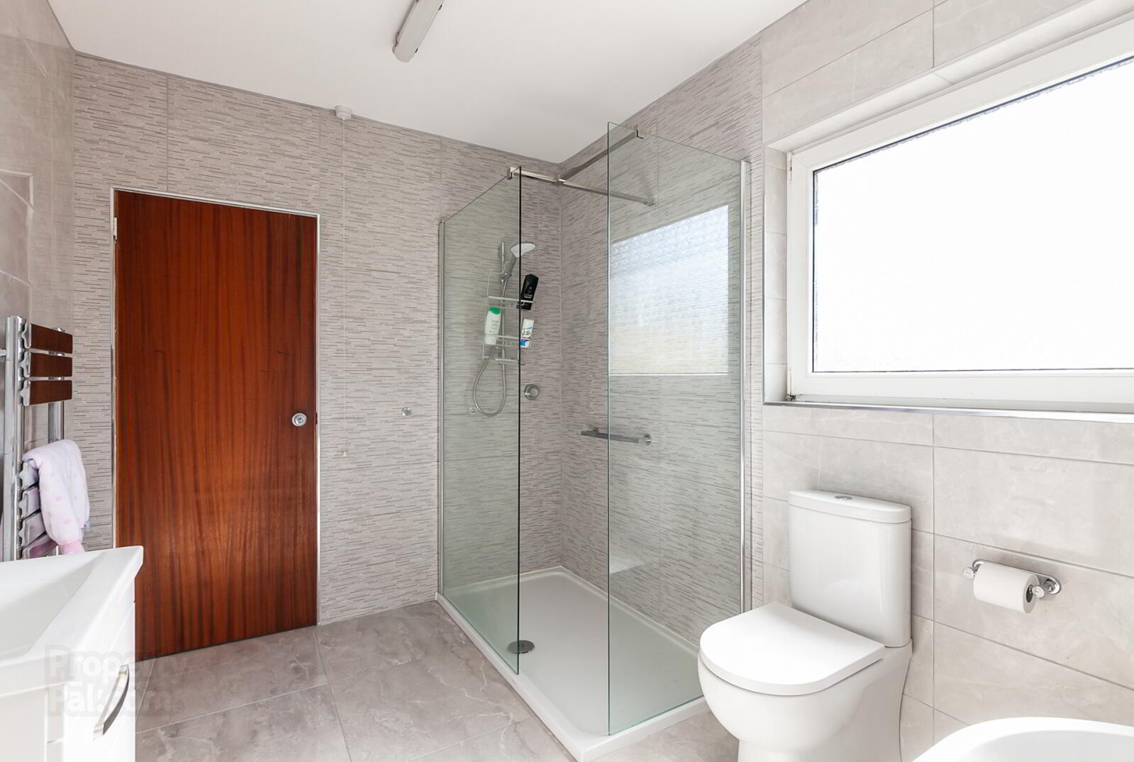 18 Waterloo Park South 24 of 36