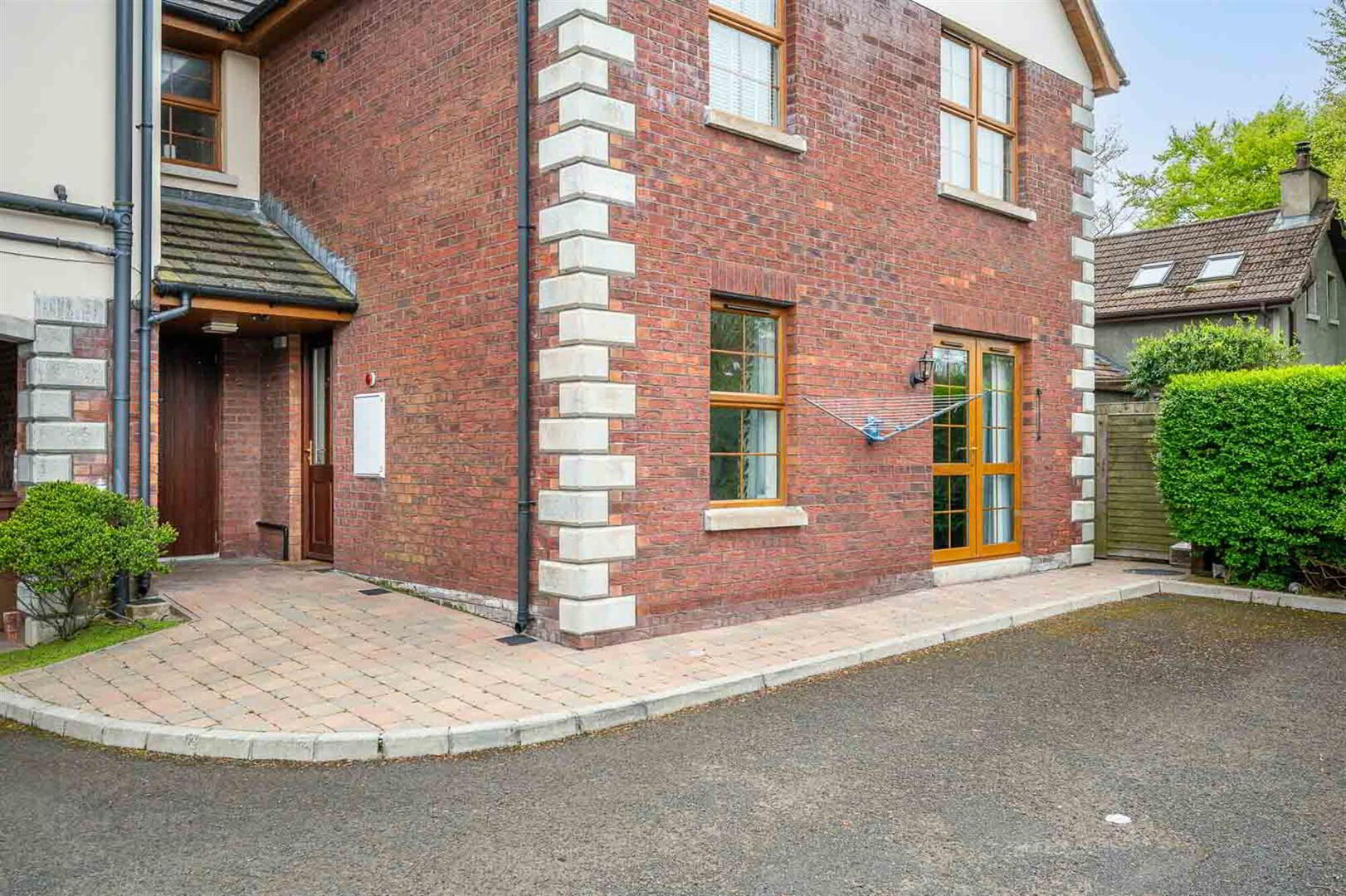 property description image