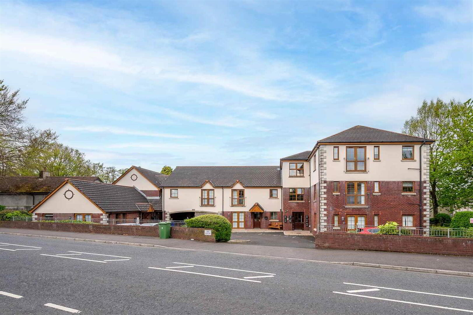 Flat 2 244, Clandeboye Road 1 of 16