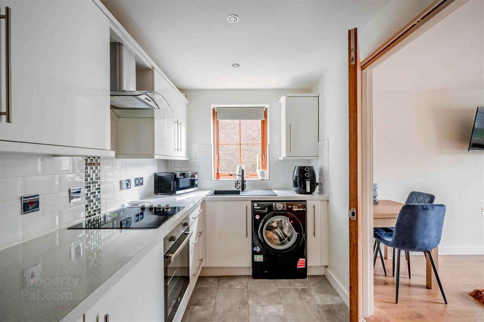 Flat 2 244, Clandeboye Road 10 of 16