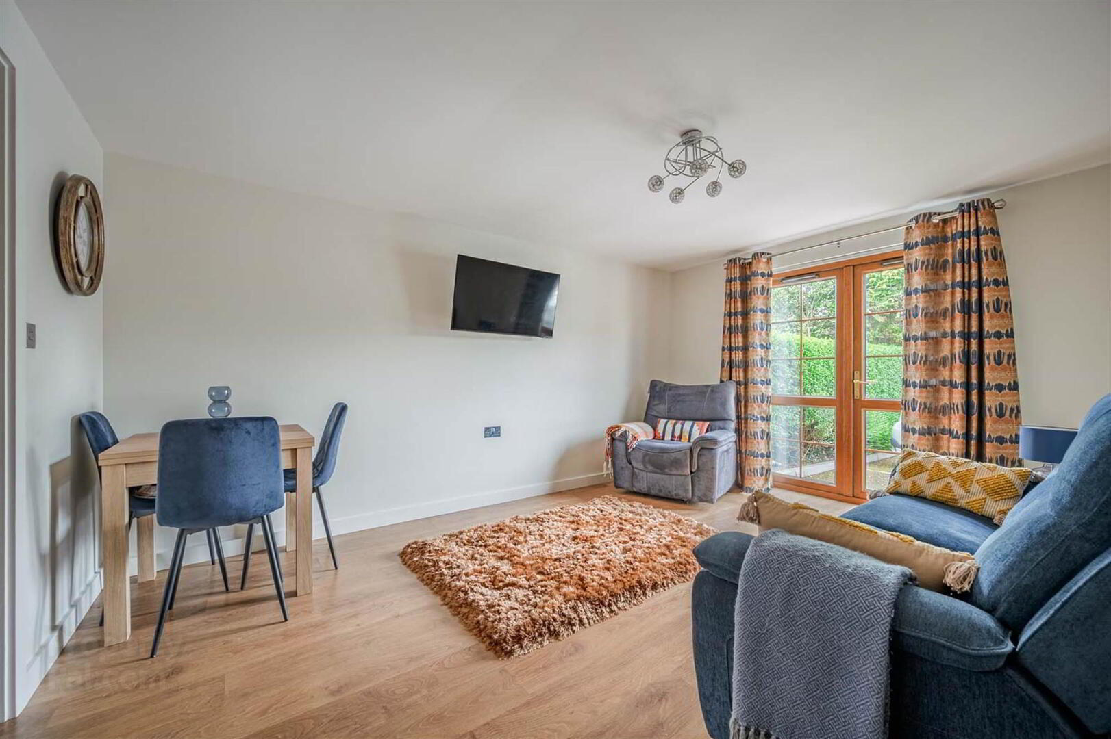 Flat 2 244, Clandeboye Road 6 of 16