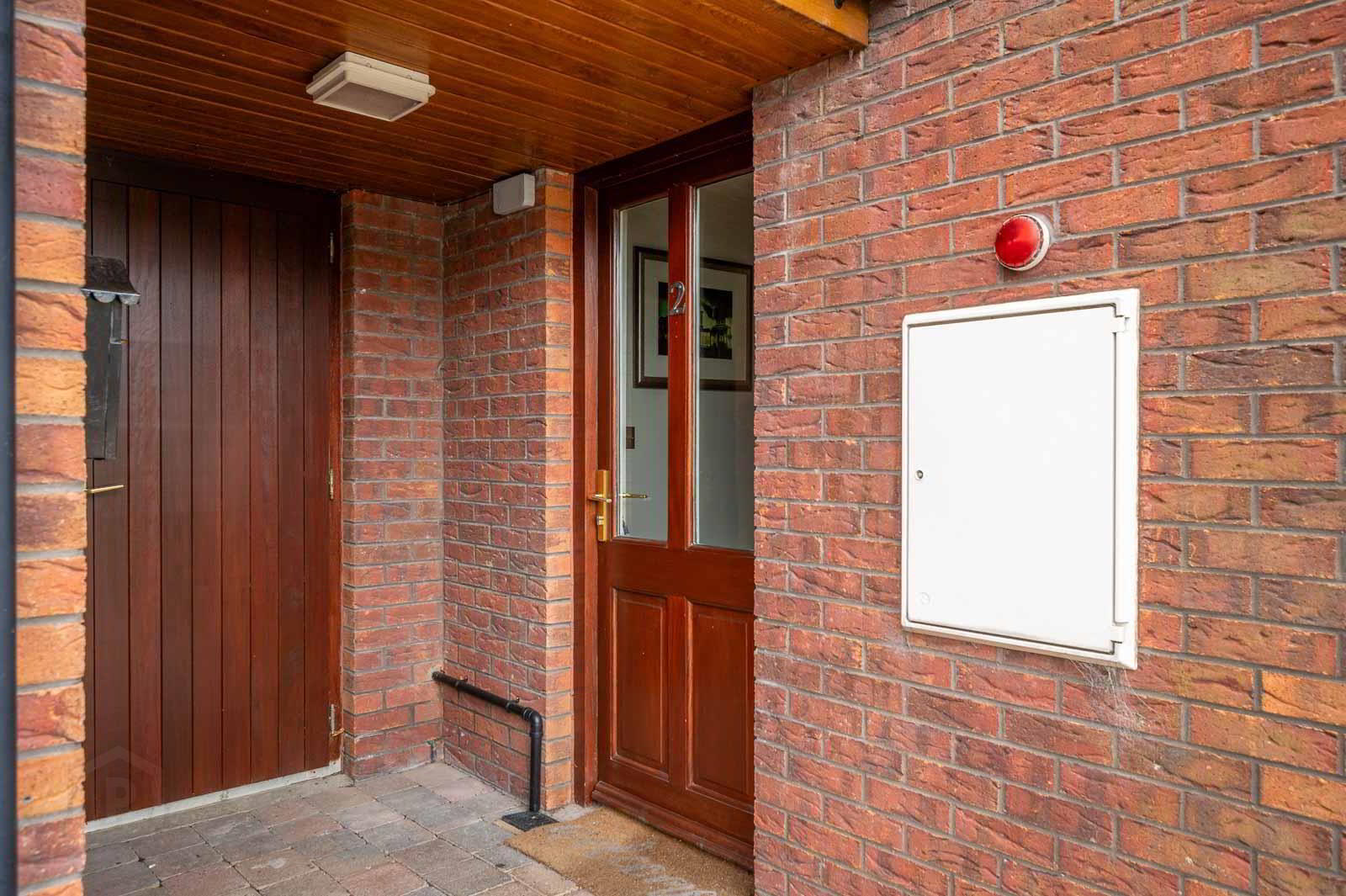 Flat 2, 244 Clandeboye Road 3 of 16