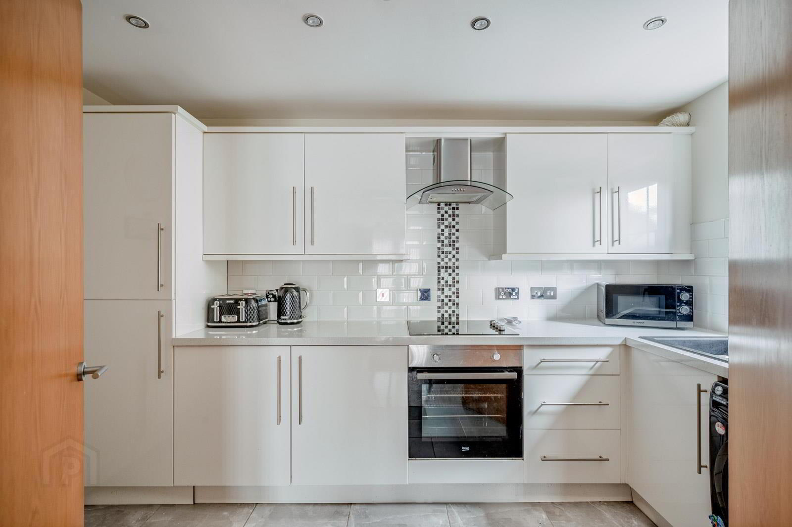 Flat 2, 244 Clandeboye Road 9 of 16