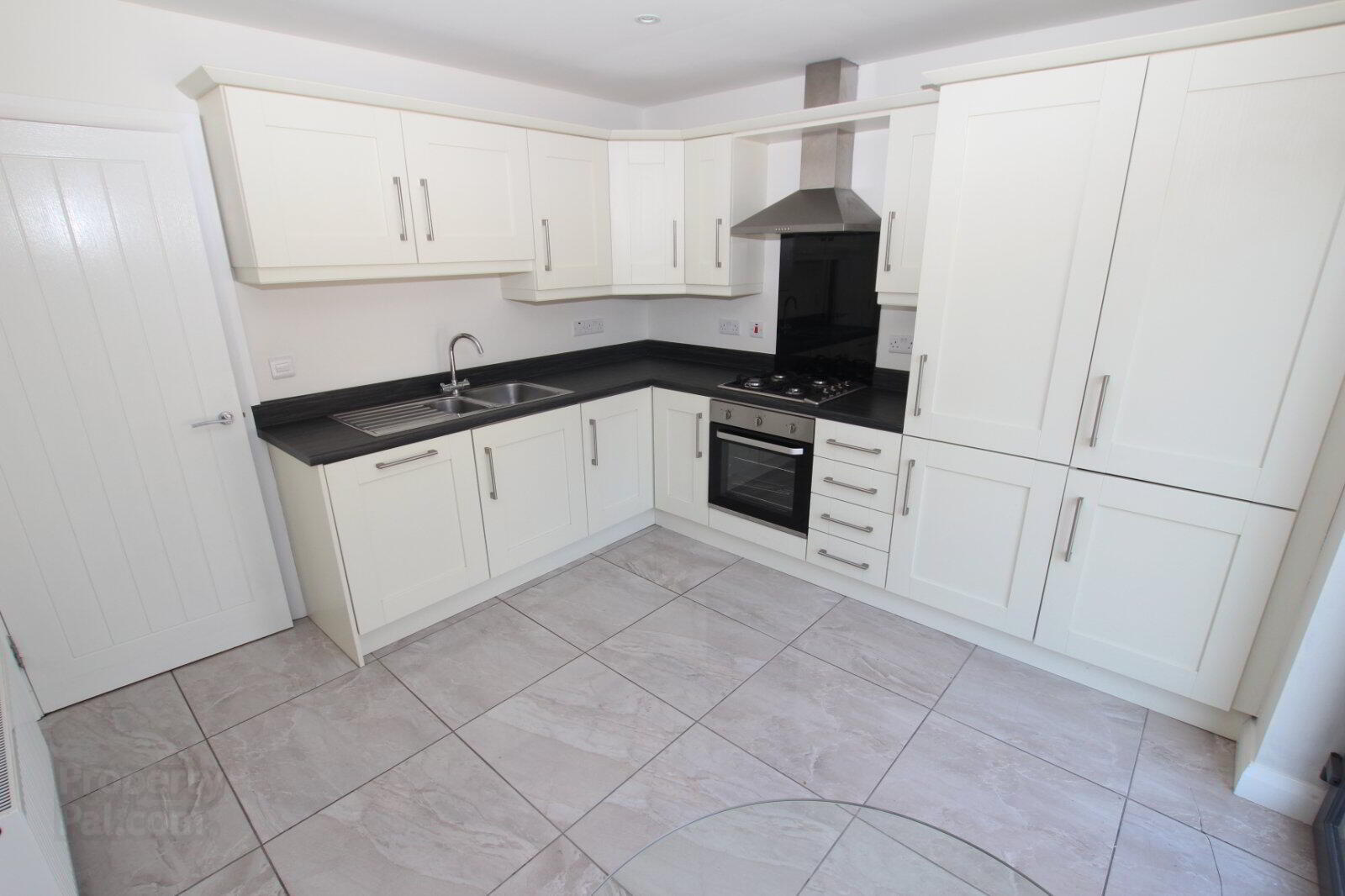 8 Glenwell Mews 6 of 15