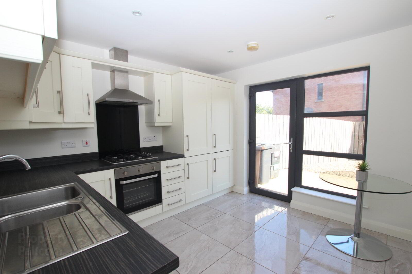 8 Glenwell Mews 5 of 15