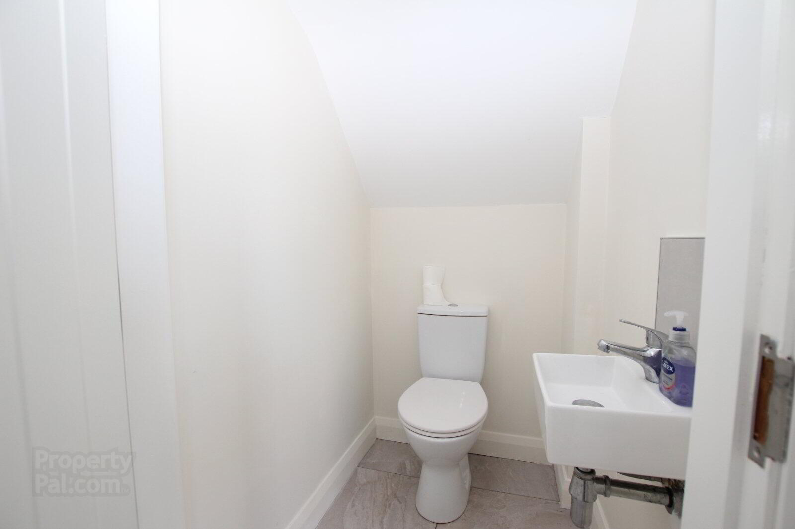 8 Glenwell Mews 9 of 15