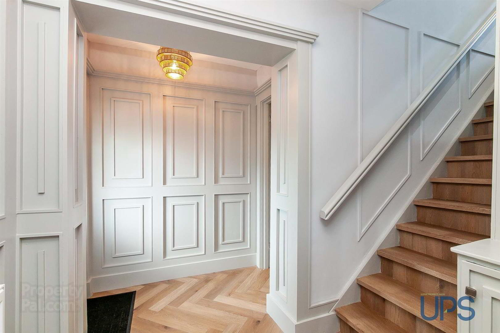 92 Ramoan Gardens 3 of 36