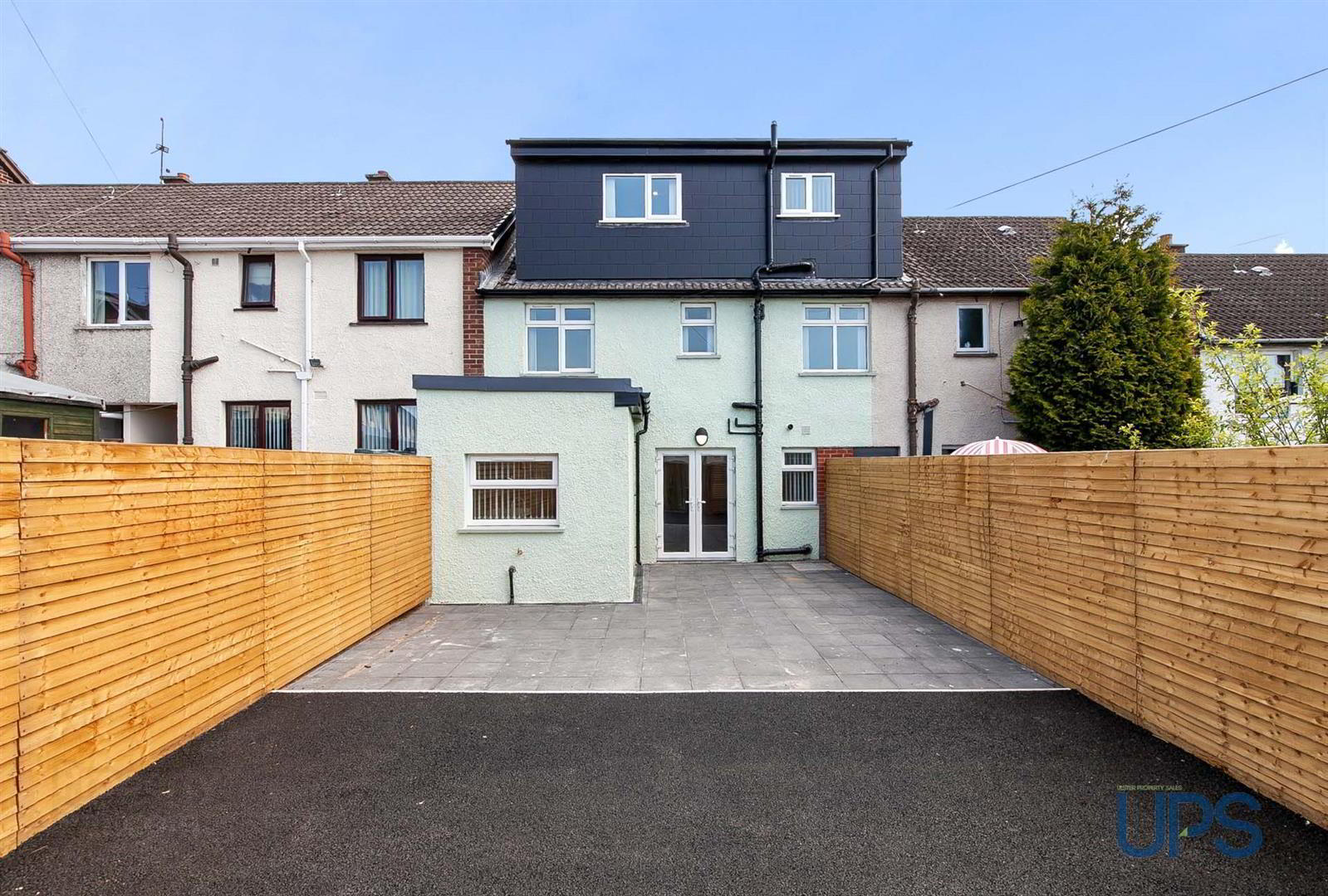 92 Ramoan Gardens 35 of 36