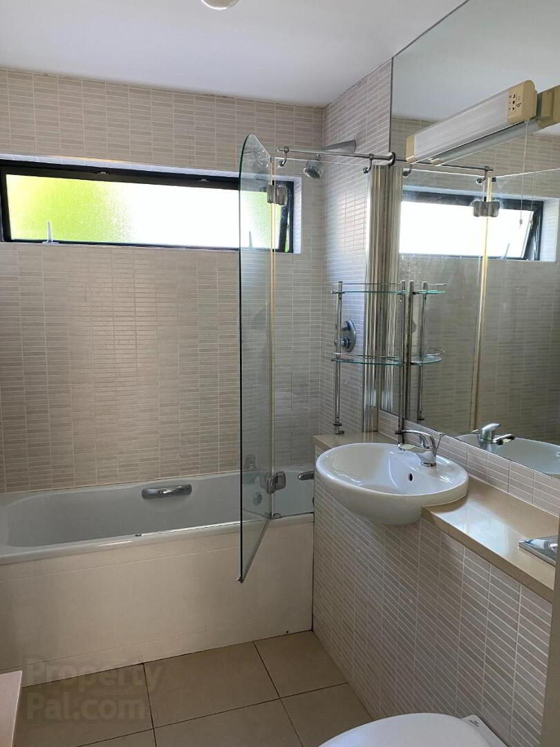 1b The Ash, Avenue 4 of 4
