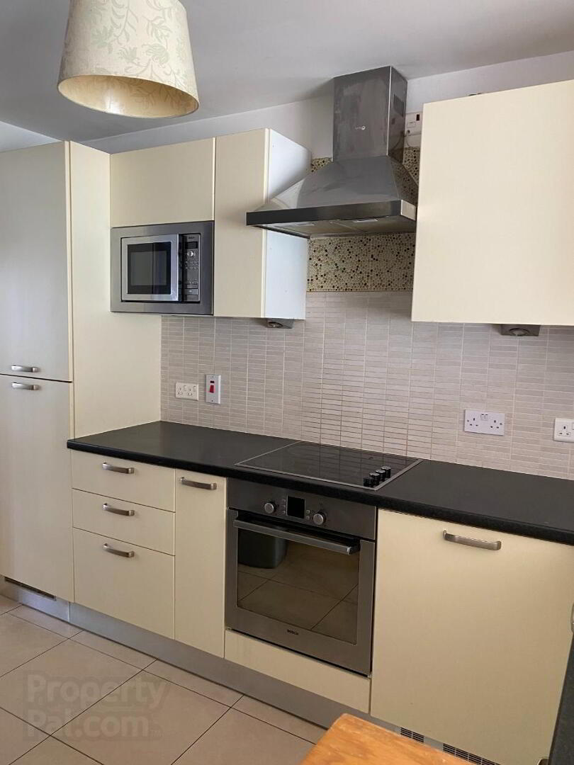 1b The Ash, Avenue 3 of 4