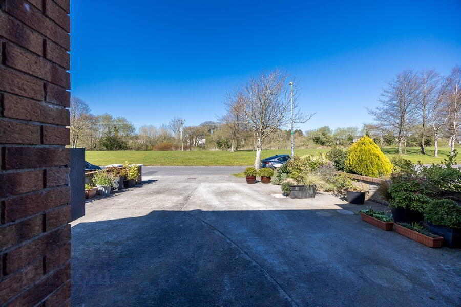 23 Meadowbank Hill 4 of 20