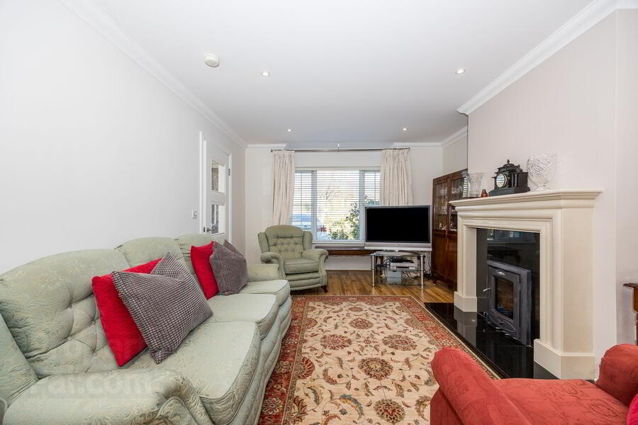 23 Meadowbank Hill 5 of 20