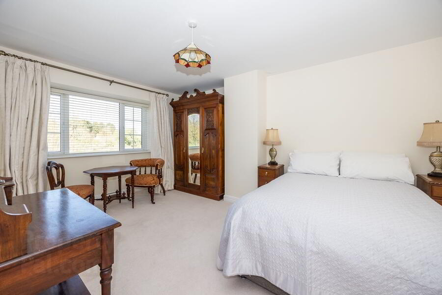 23 Meadowbank Hill 12 of 20