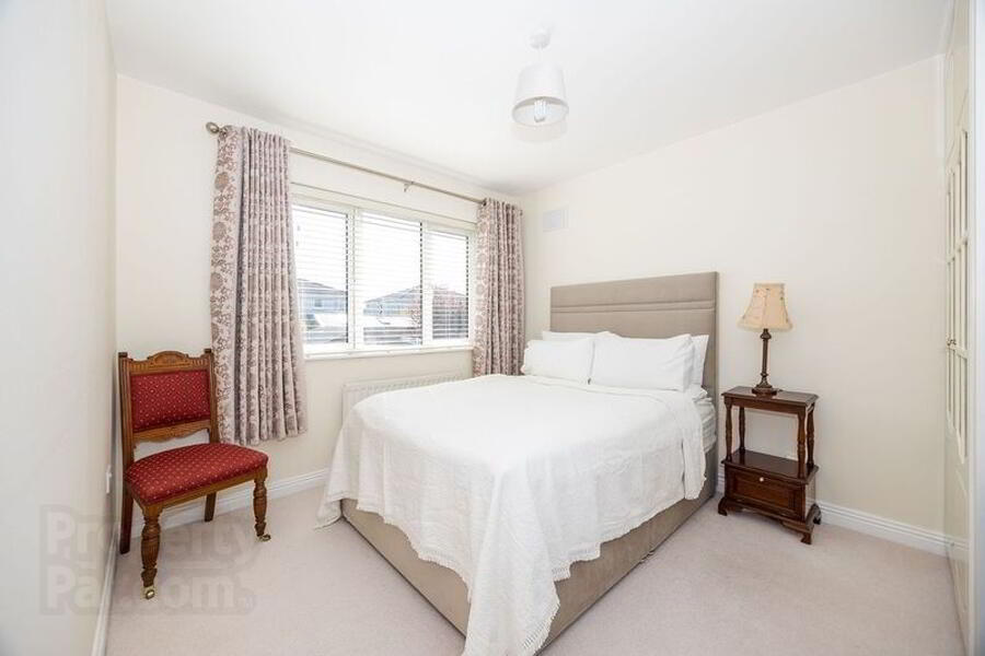 23 Meadowbank Hill 14 of 20
